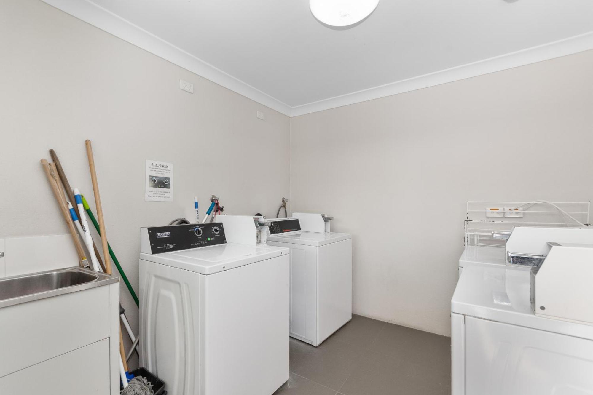 Castle Crest Motel Townsville Zewnętrze zdjęcie