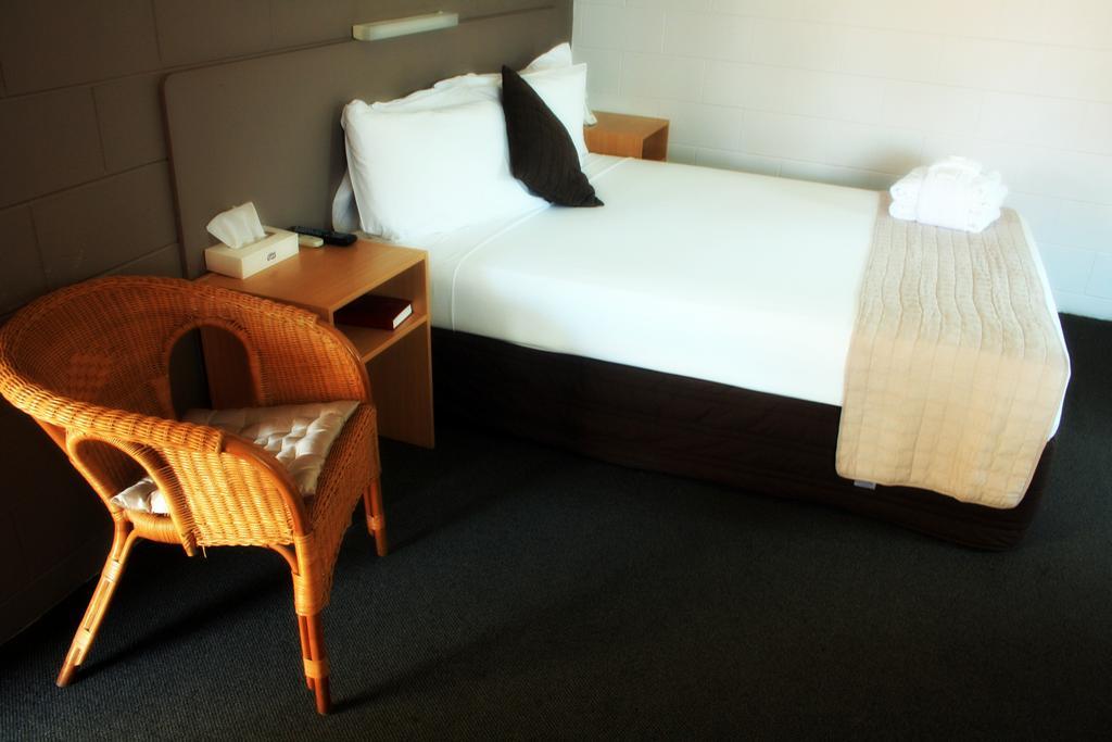 Castle Crest Motel Townsville Zewnętrze zdjęcie