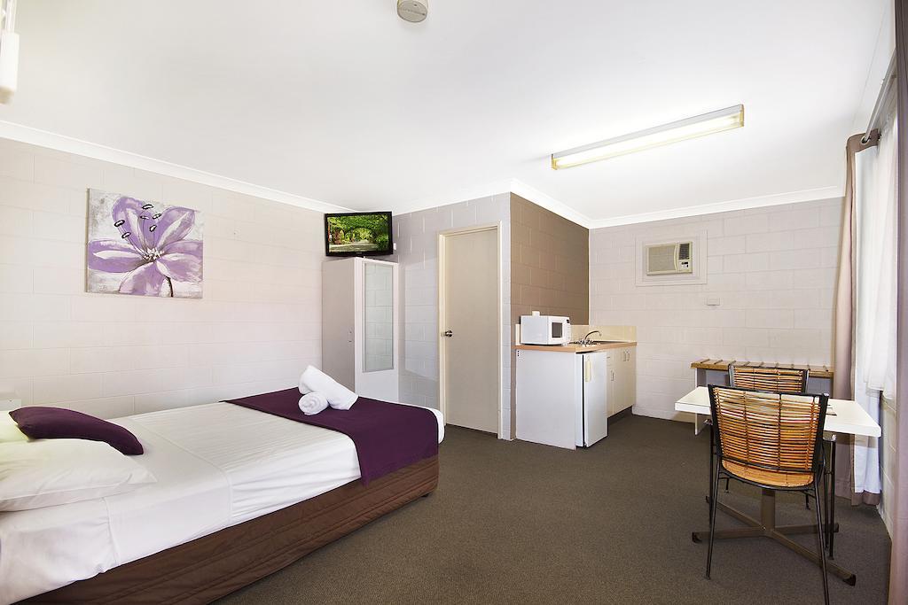Castle Crest Motel Townsville Zewnętrze zdjęcie