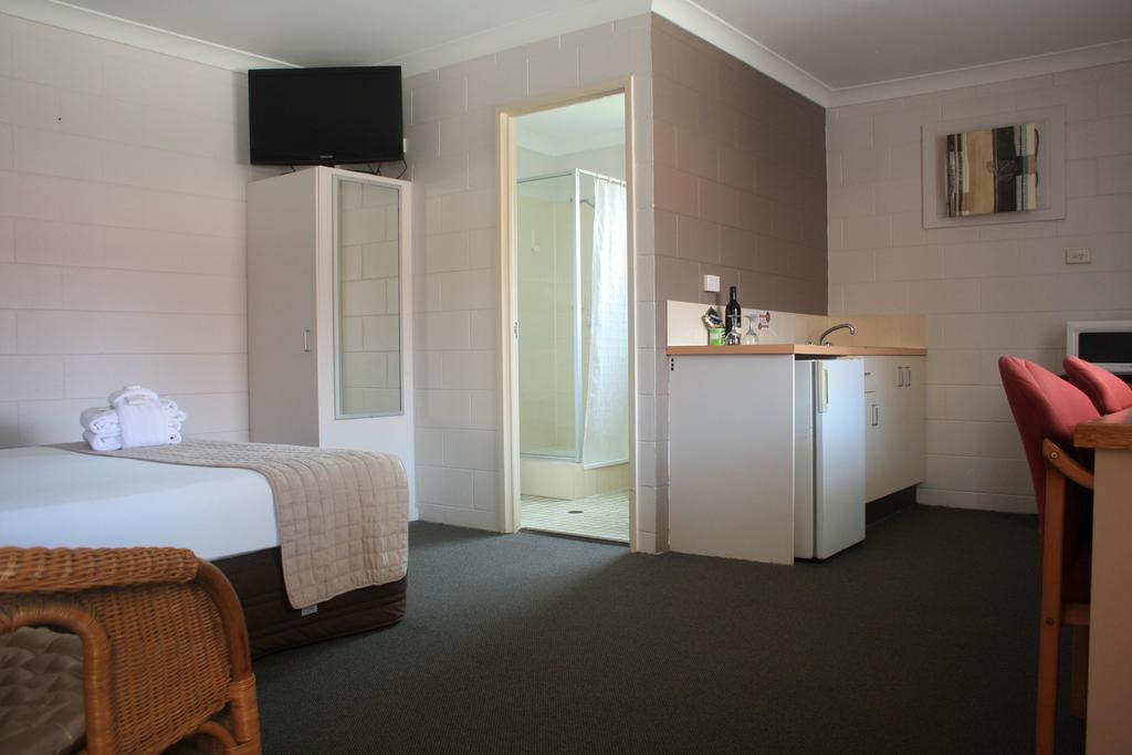 Castle Crest Motel Townsville Zewnętrze zdjęcie