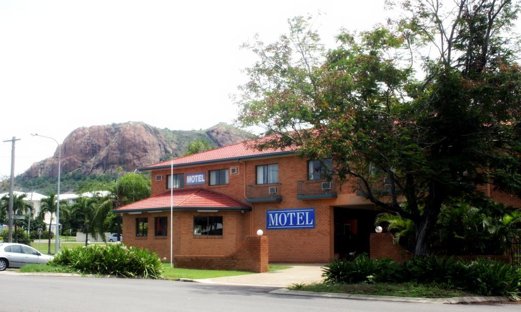 Castle Crest Motel Townsville Zewnętrze zdjęcie